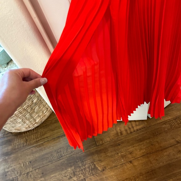 Gorgeous Red Banana Republic Maxi Dress! 💋 - Picture 5 of 5